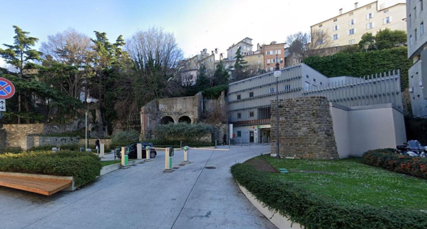 Casa Vacanze Trieste - Vista Piazza Unita Exterior photo